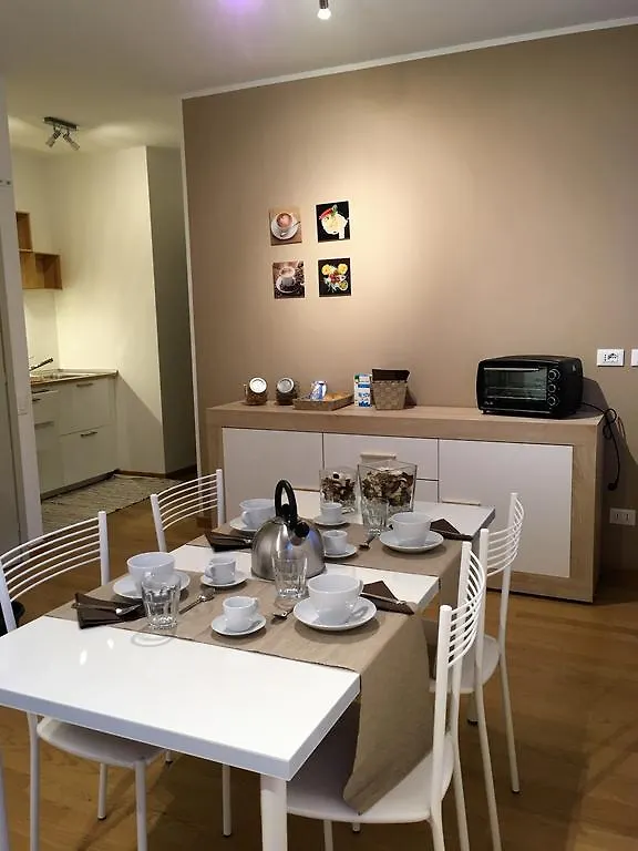 The Little House In Bergamo Apartment 0*,  Italy