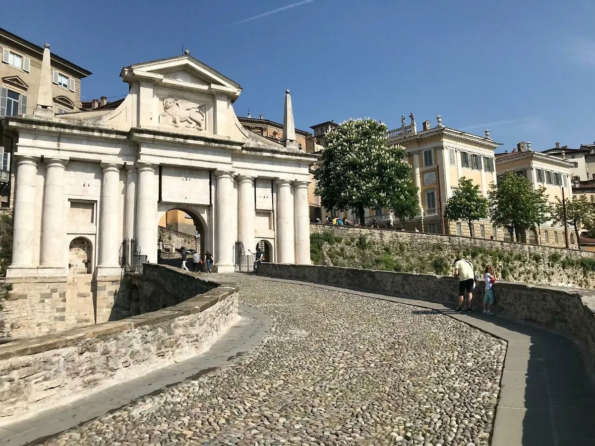 The Little House In Bergamo Apartment